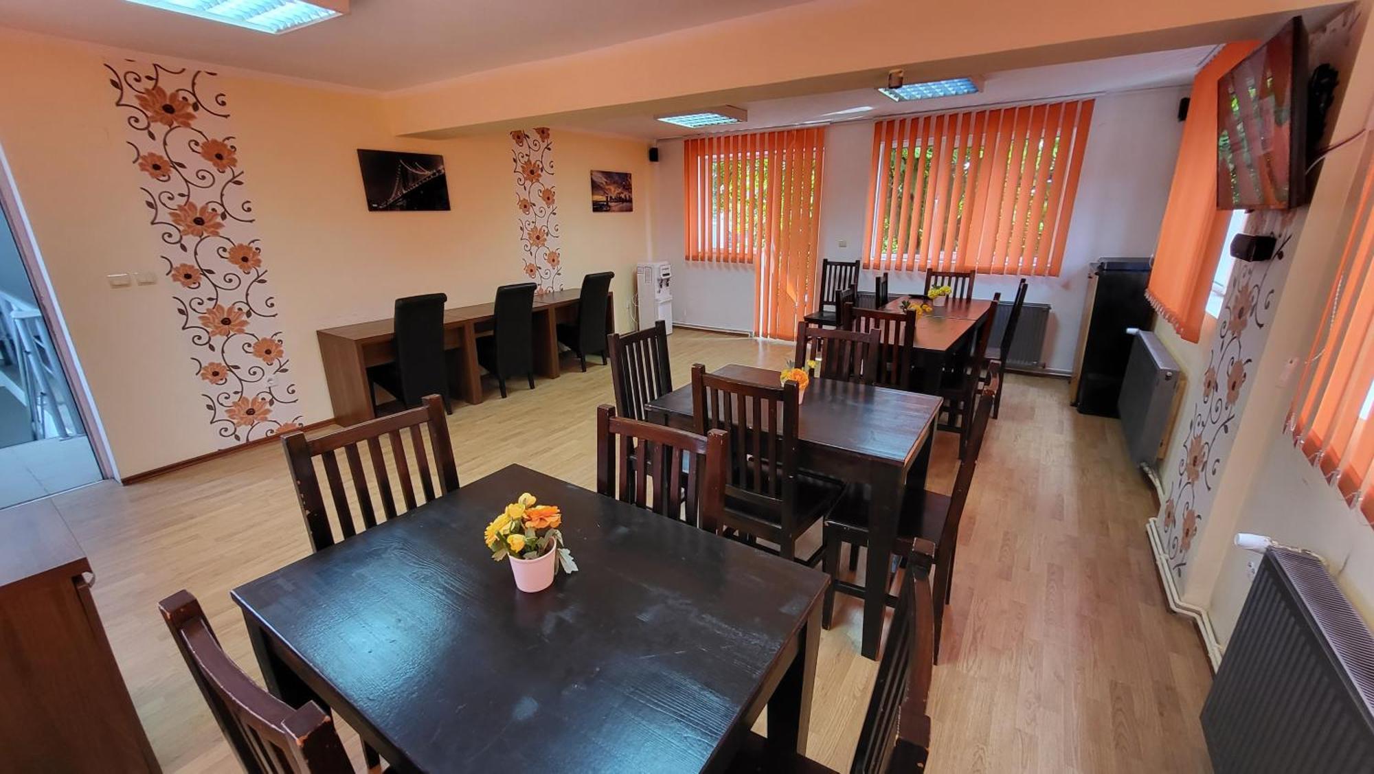 Boutique Global Aparthotel Brasov Bagian luar foto