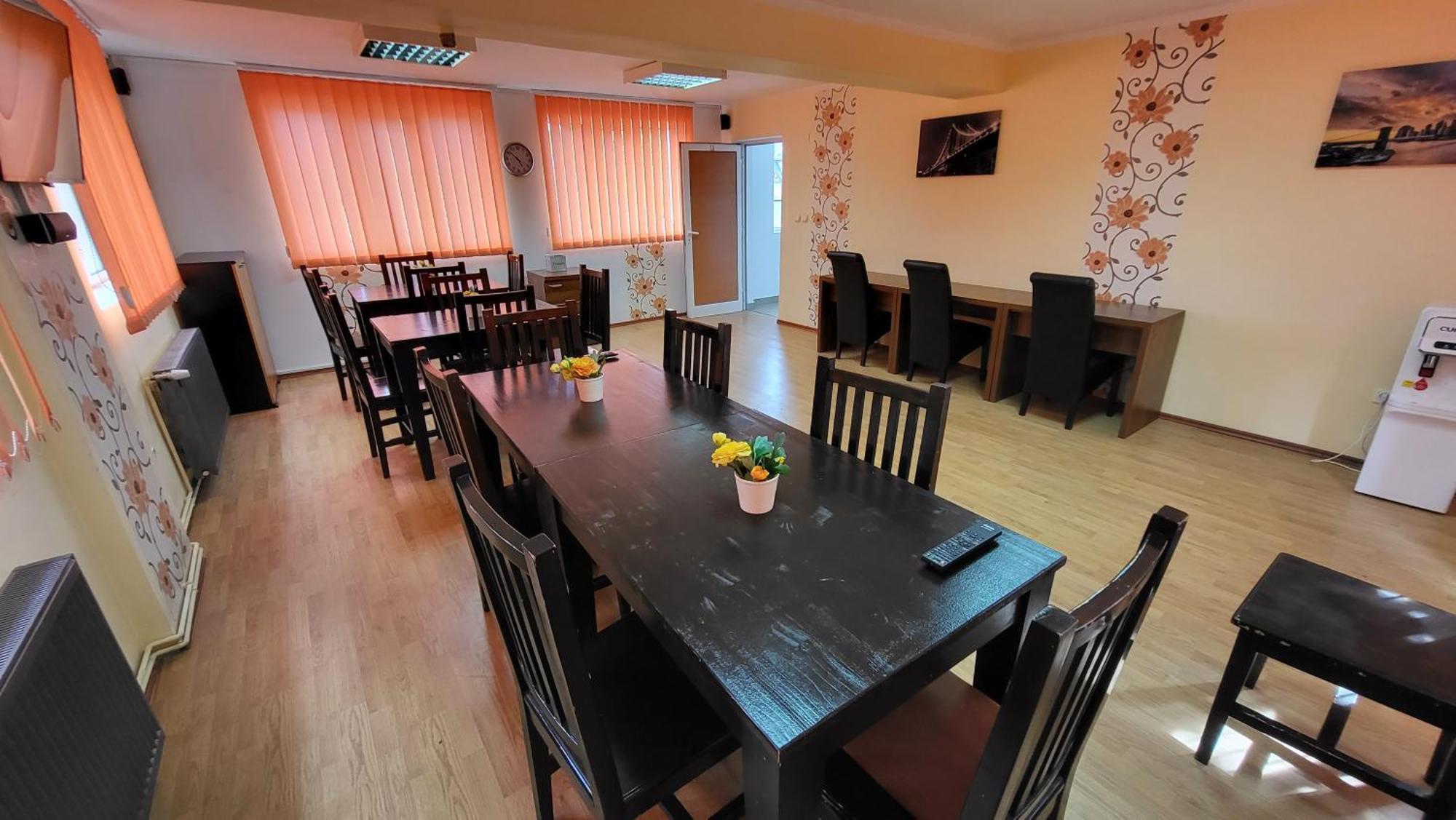 Boutique Global Aparthotel Brasov Bagian luar foto