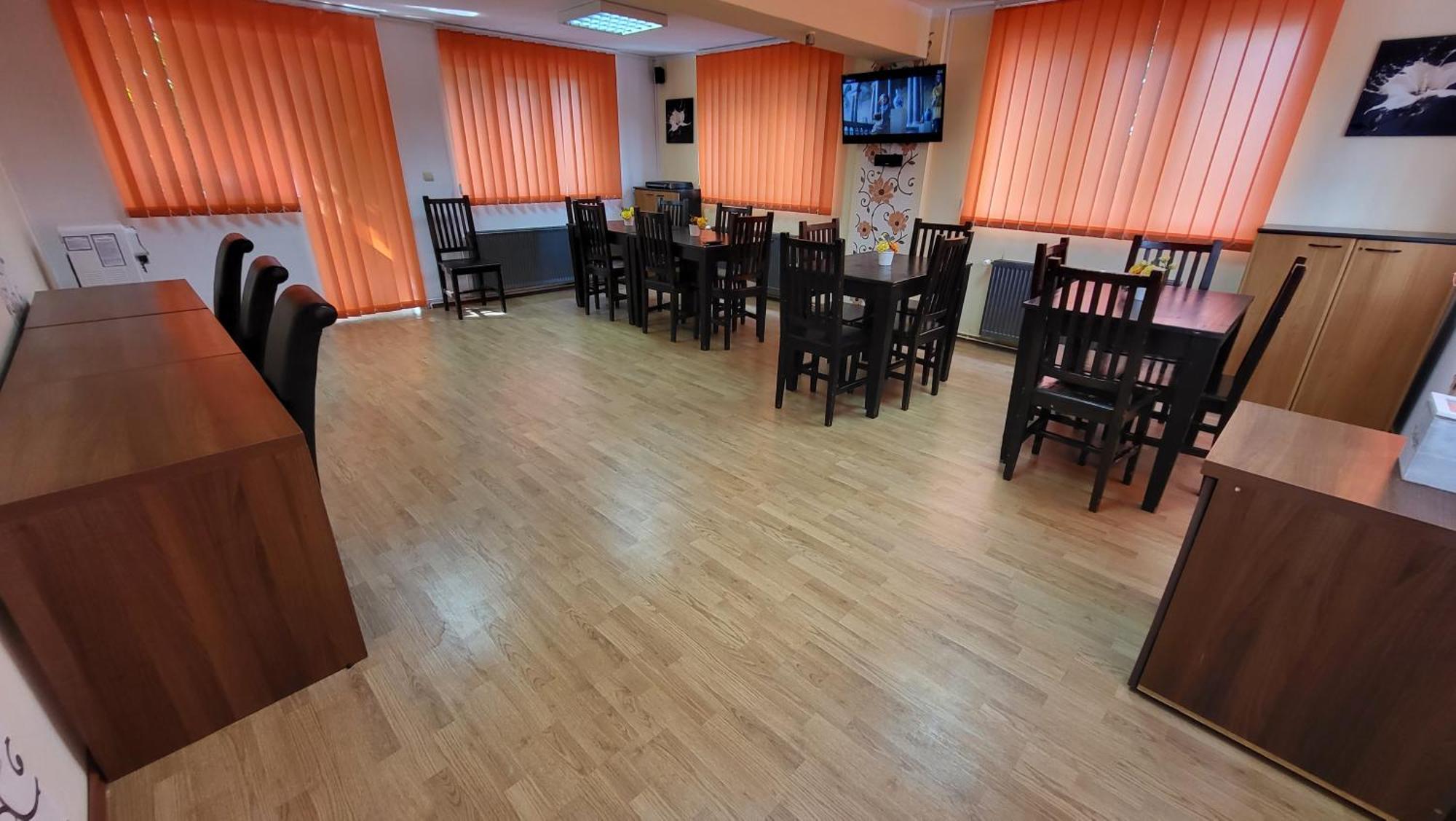 Boutique Global Aparthotel Brasov Bagian luar foto