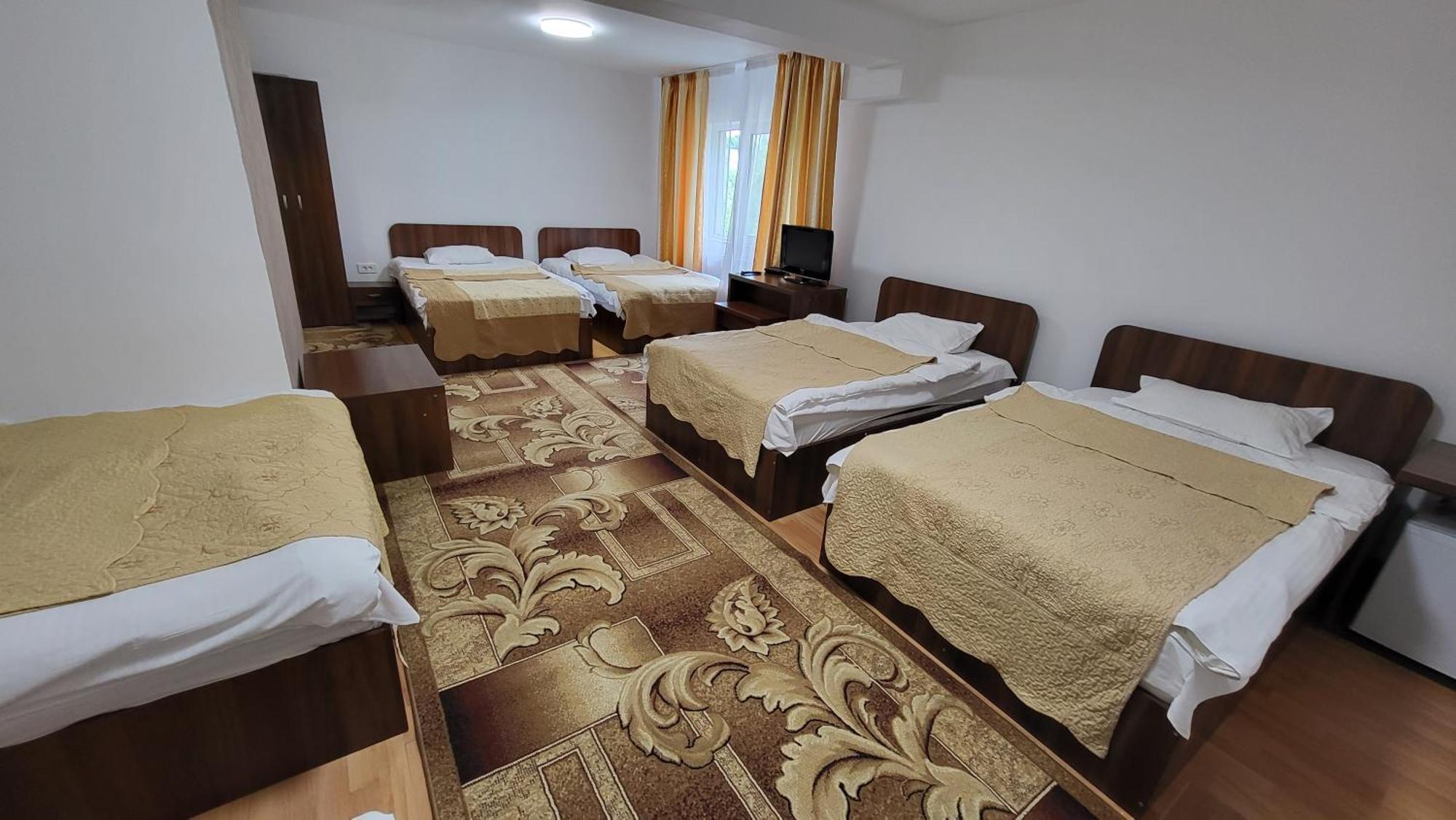 Boutique Global Aparthotel Brasov Bagian luar foto