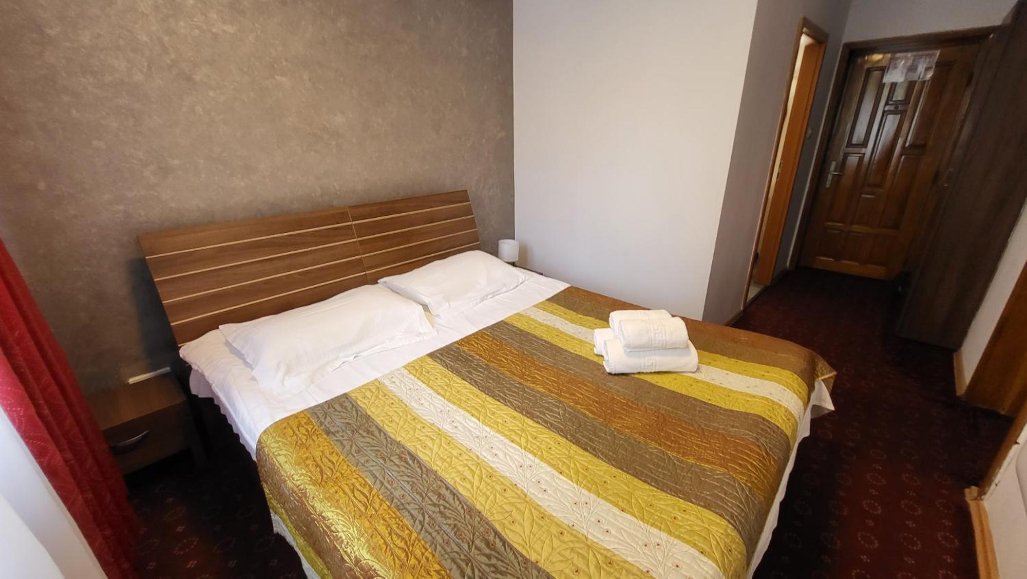 Boutique Global Aparthotel Brasov Bagian luar foto